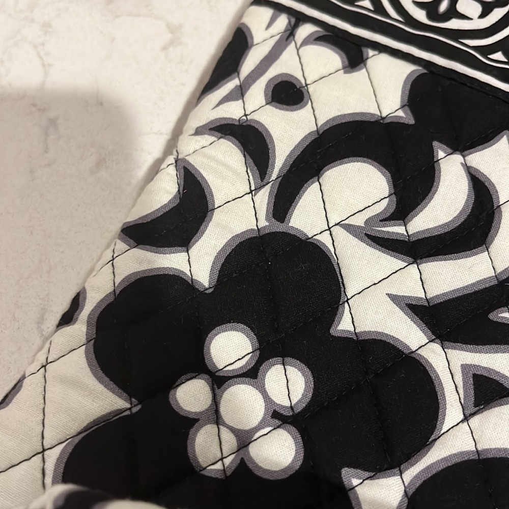 Vera Bradley Bag - Picture 3 of 4